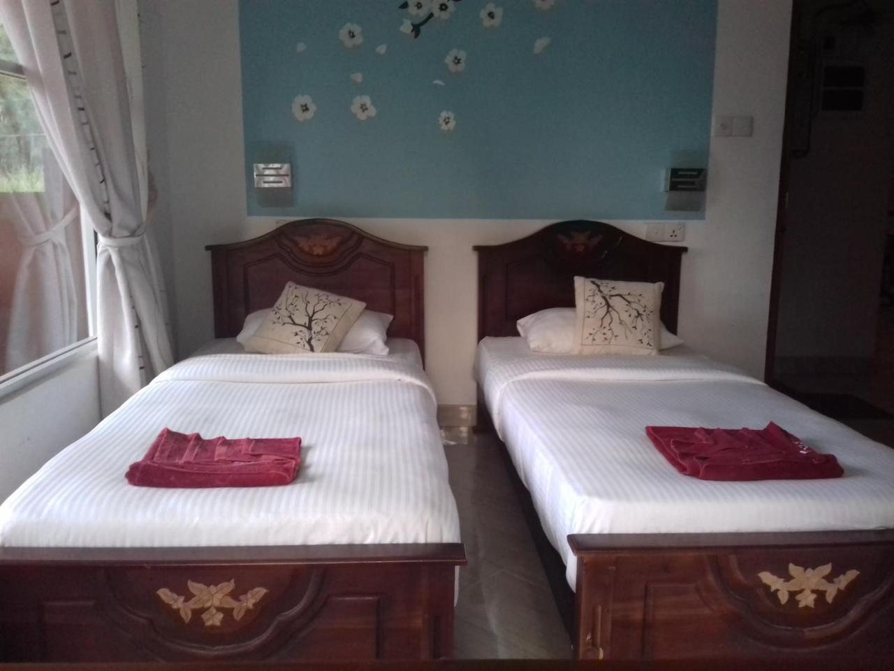 Hotel Sun Breeze Елла Екстер'єр фото