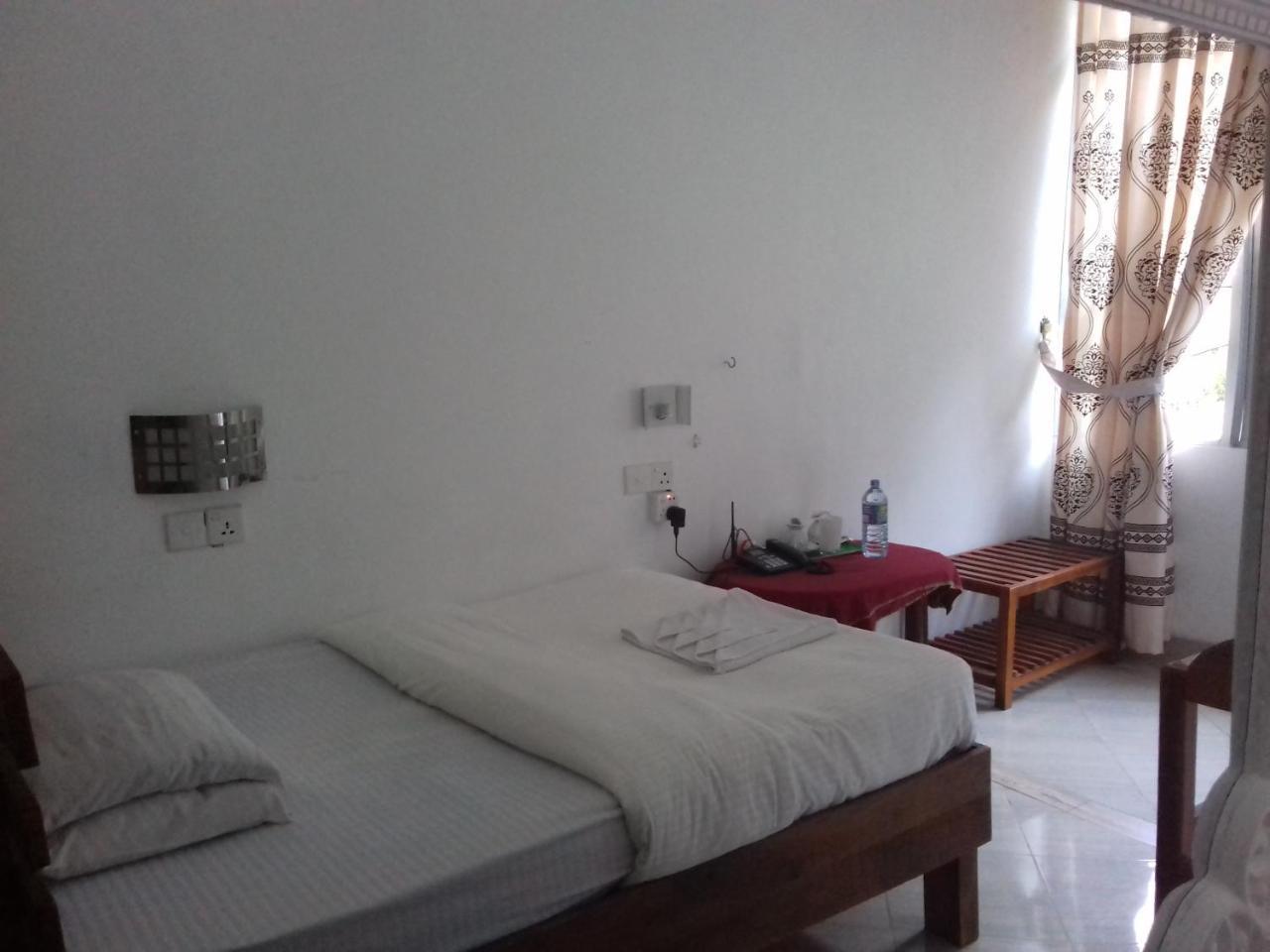 Hotel Sun Breeze Елла Екстер'єр фото